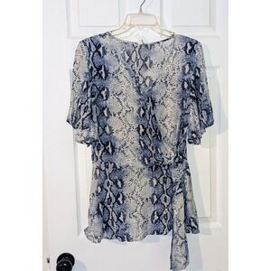 L Love Snakeskin Print Wrap Blouse Flutter Sleeve Top Size L‎ NWT